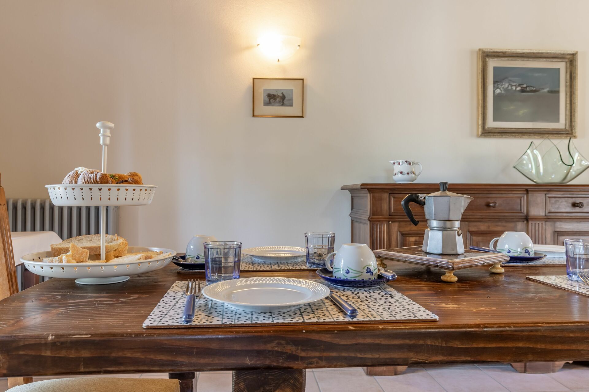 Sala da pranzo con travi a vista