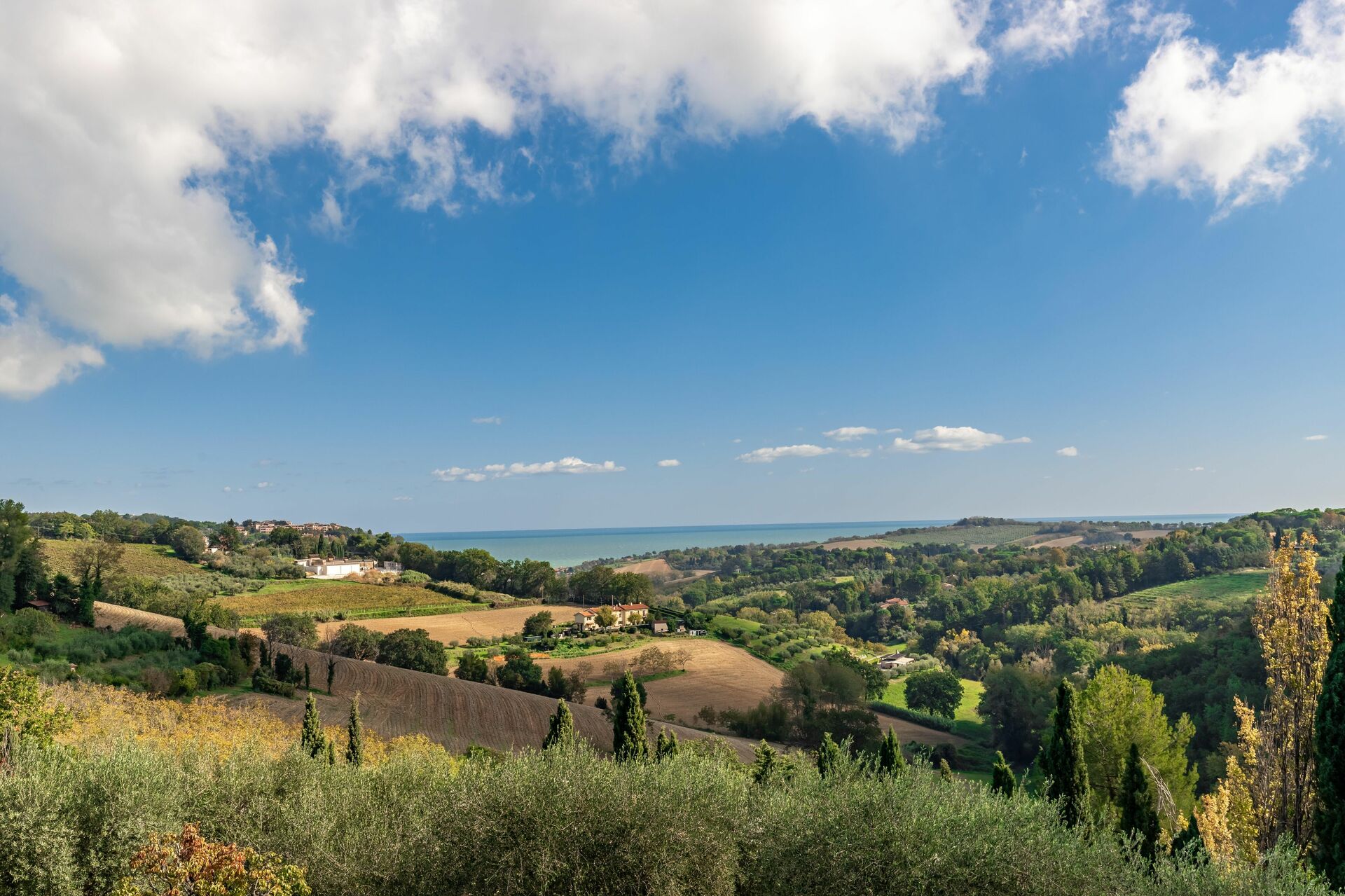 Vista panoramica sulle colline verso il mare